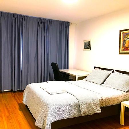 Big Private Room Midmontreal Next To Station Metro - Parking Free المظهر الخارجي الصورة