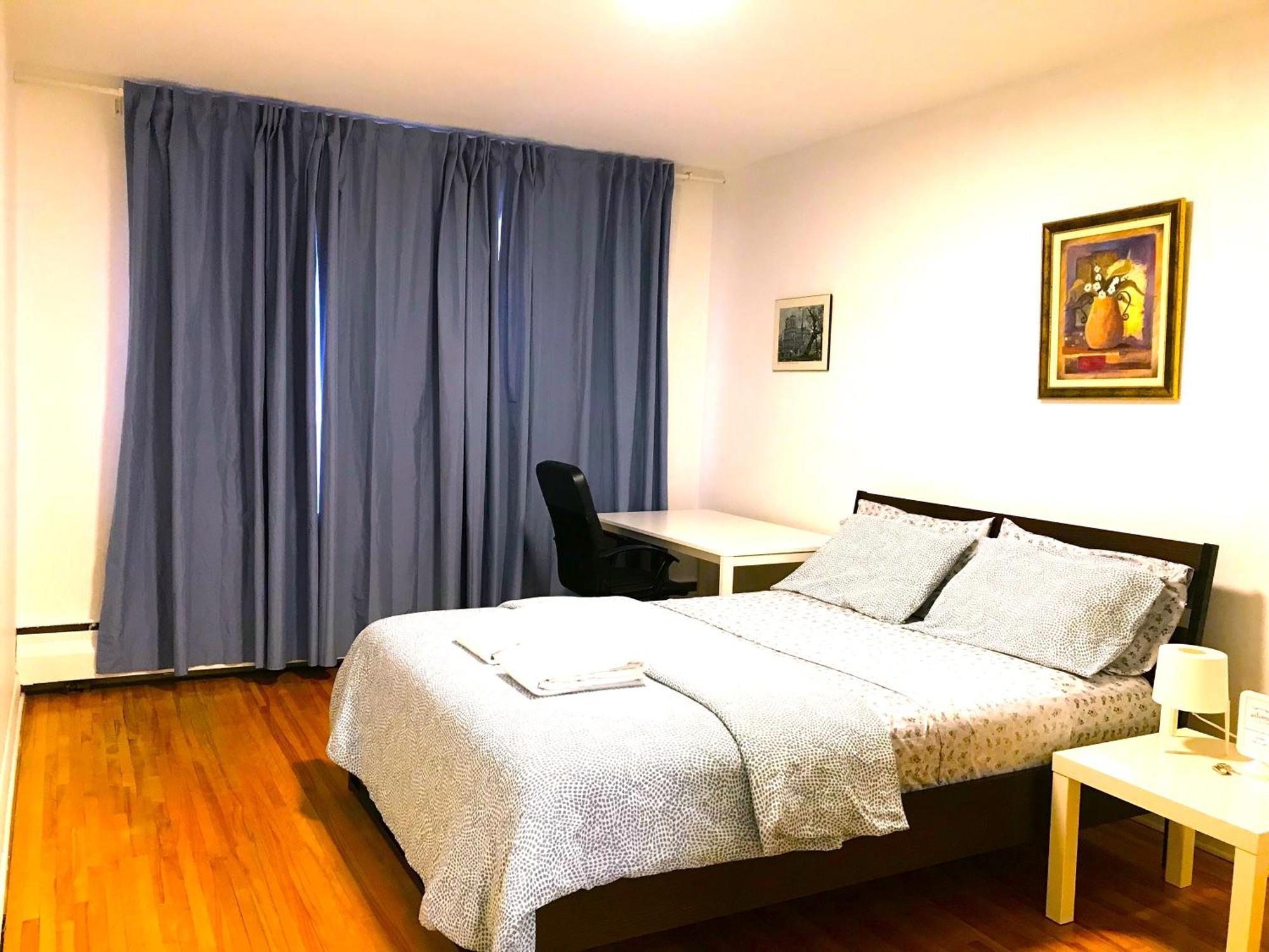 Big Private Room Midmontreal Next To Station Metro - Parking Free المظهر الخارجي الصورة